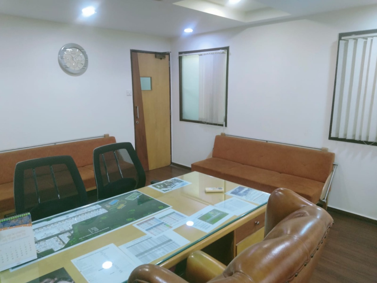 Office for Sale in S V Road Mumbai