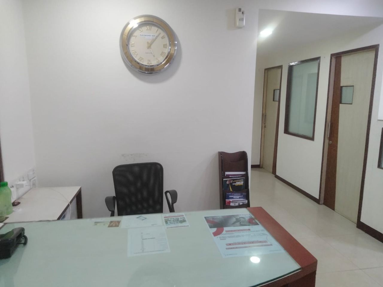 Office for Sale in S V Road Mumbai