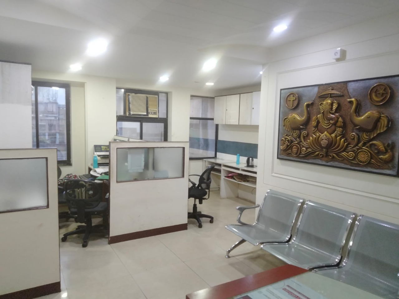 Office for Sale in S V Road Mumbai