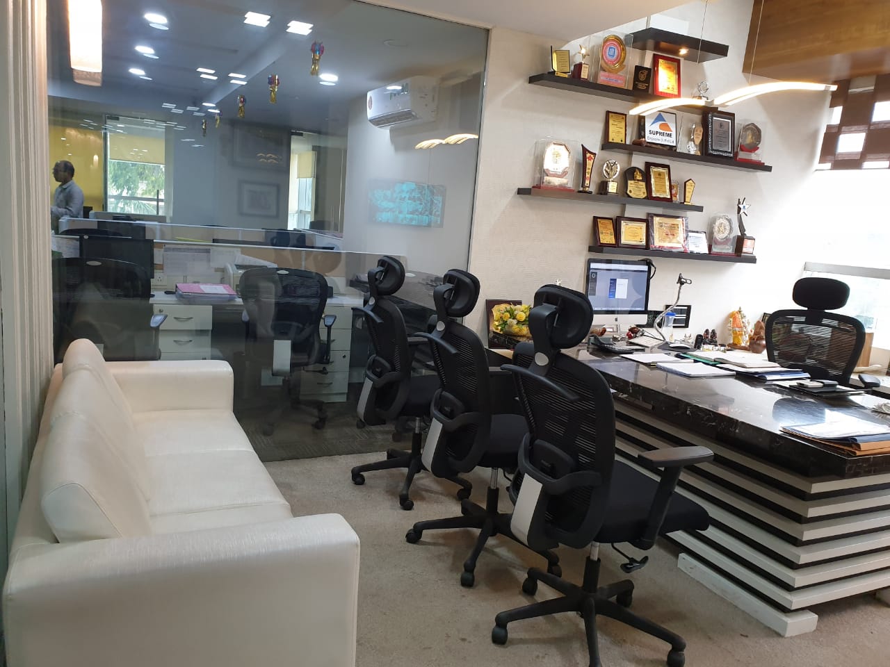 Office for Rent in S V Road Mumbai