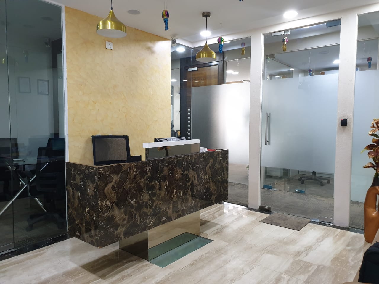 Office for Rent in S V Road Mumbai