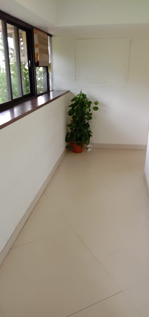 Office for Sale in S V Road Mumbai