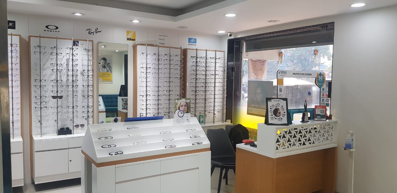 Shop for Rent in L J Road Mumbai