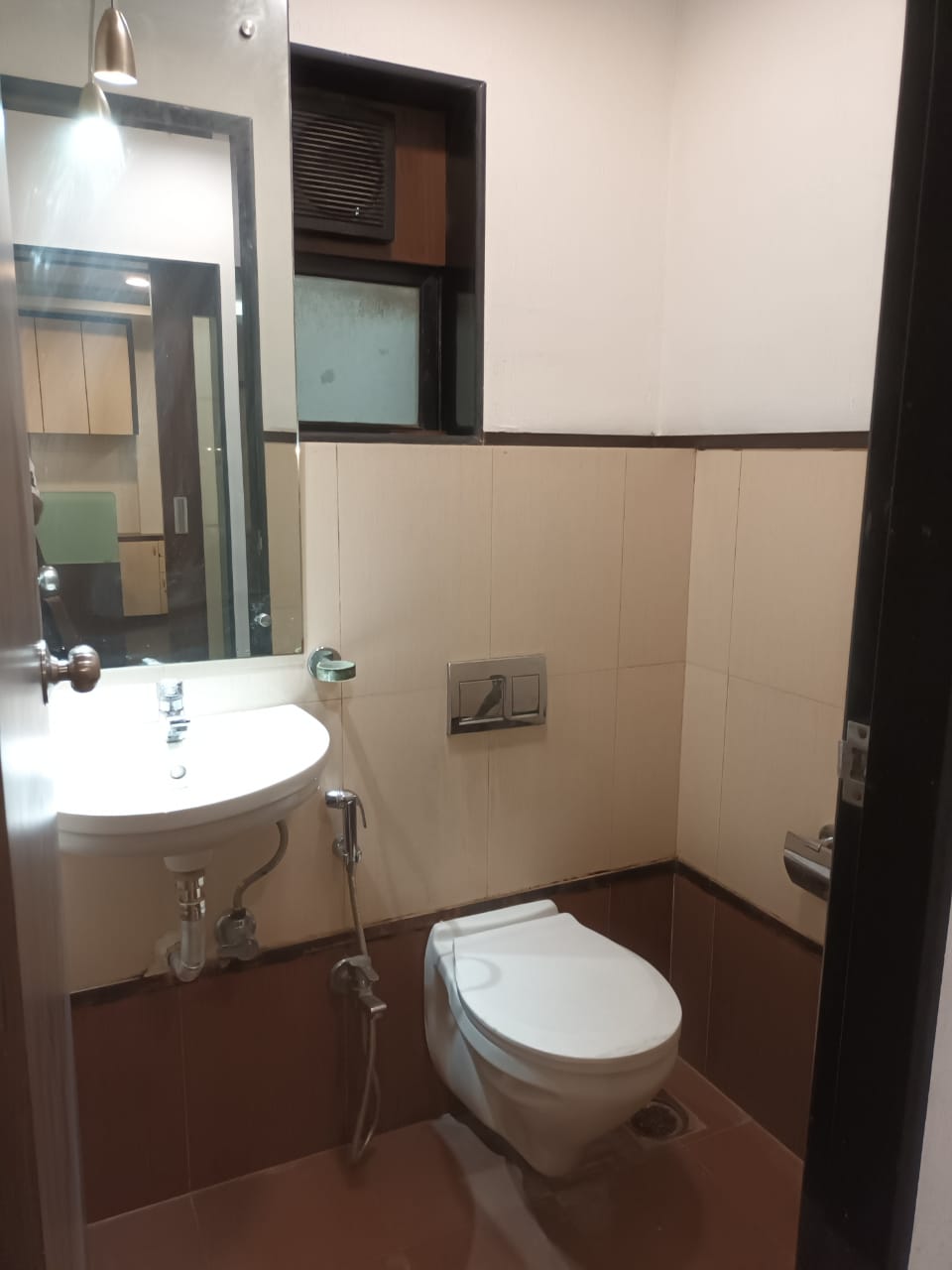 Office for Rent in S V Road Mumbai