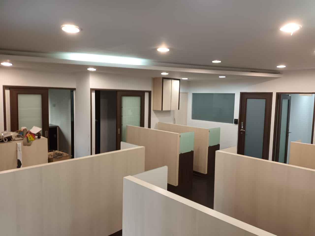 Office for Rent in S V Road Mumbai