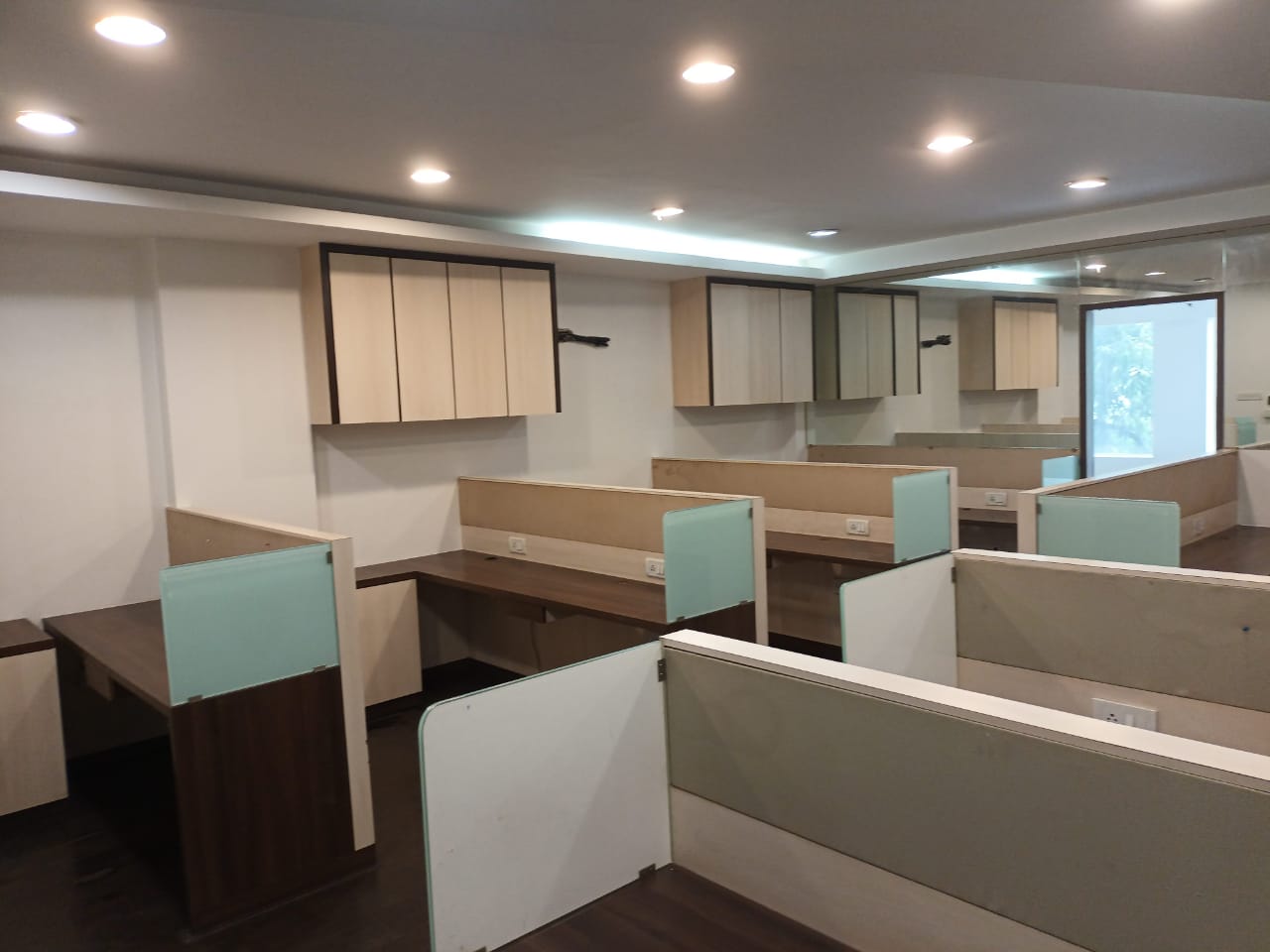 Office for Rent in S V Road Mumbai