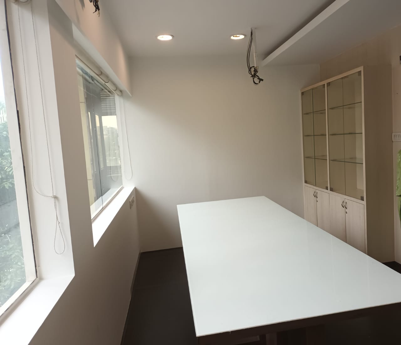 Office for Rent in S V Road Mumbai
