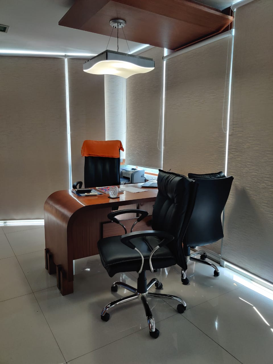 Office for Sale in S V Road Mumbai