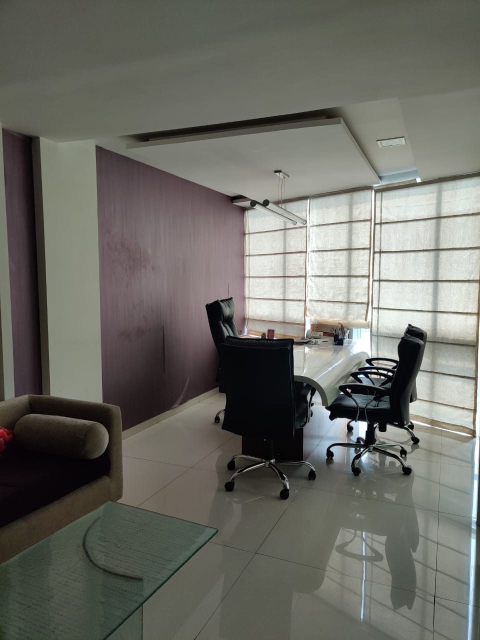 Office for Sale in S V Road Mumbai
