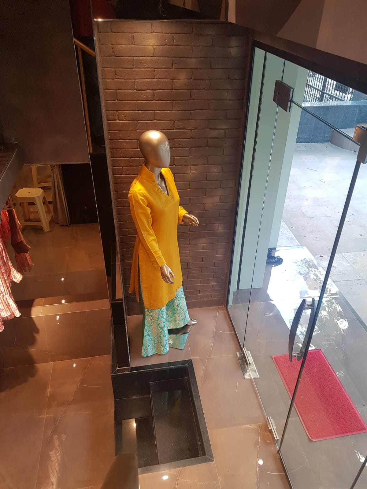 Shop for Rent in Khar West Mumbai