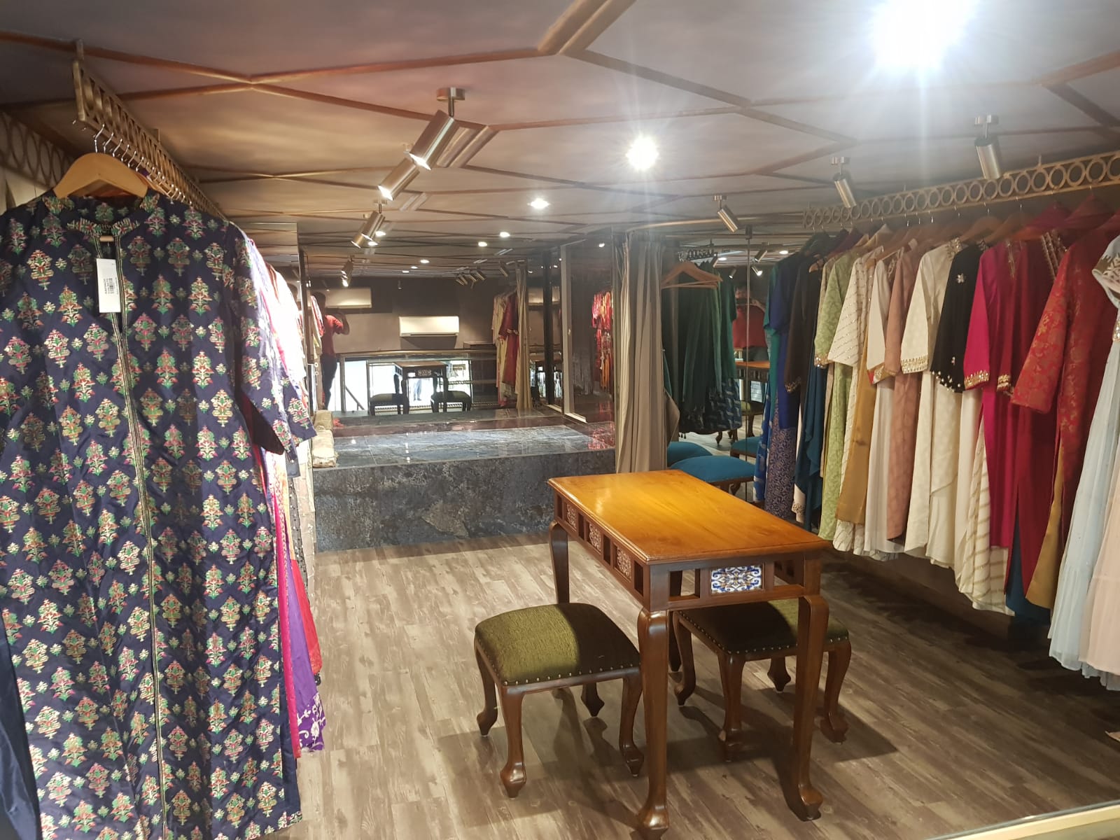 Shop for Rent in Khar West Mumbai