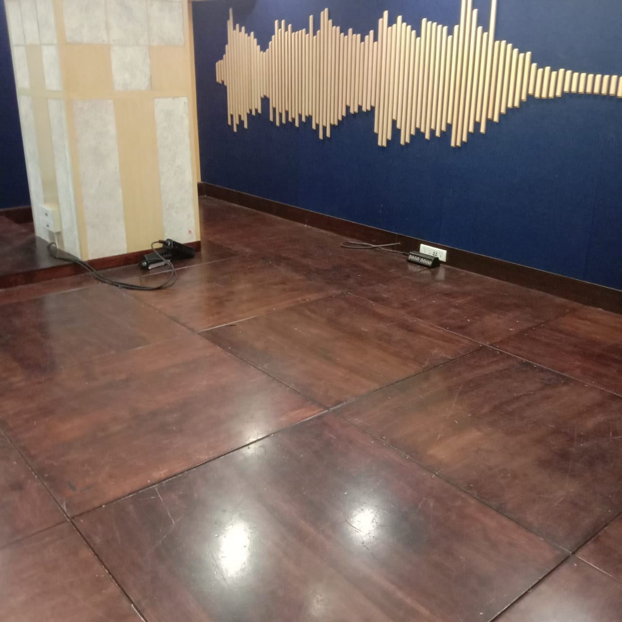 Office for Rent in S V Road Mumbai