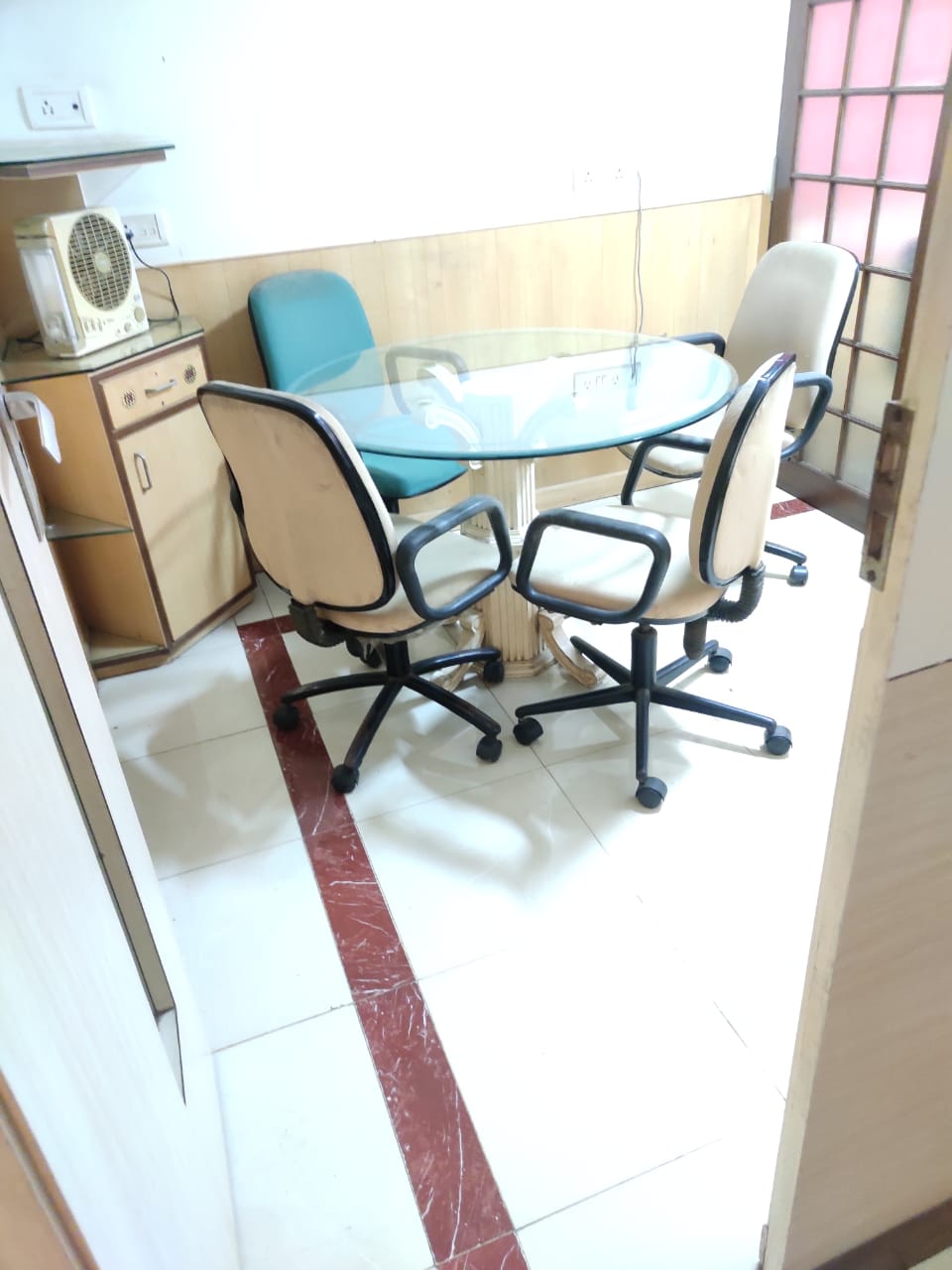 Office for Sale in 4 Road Mumbai