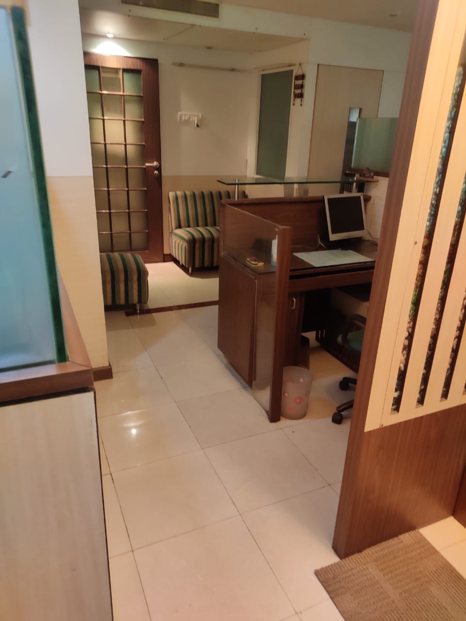 Office for Sale in 4 Road Mumbai