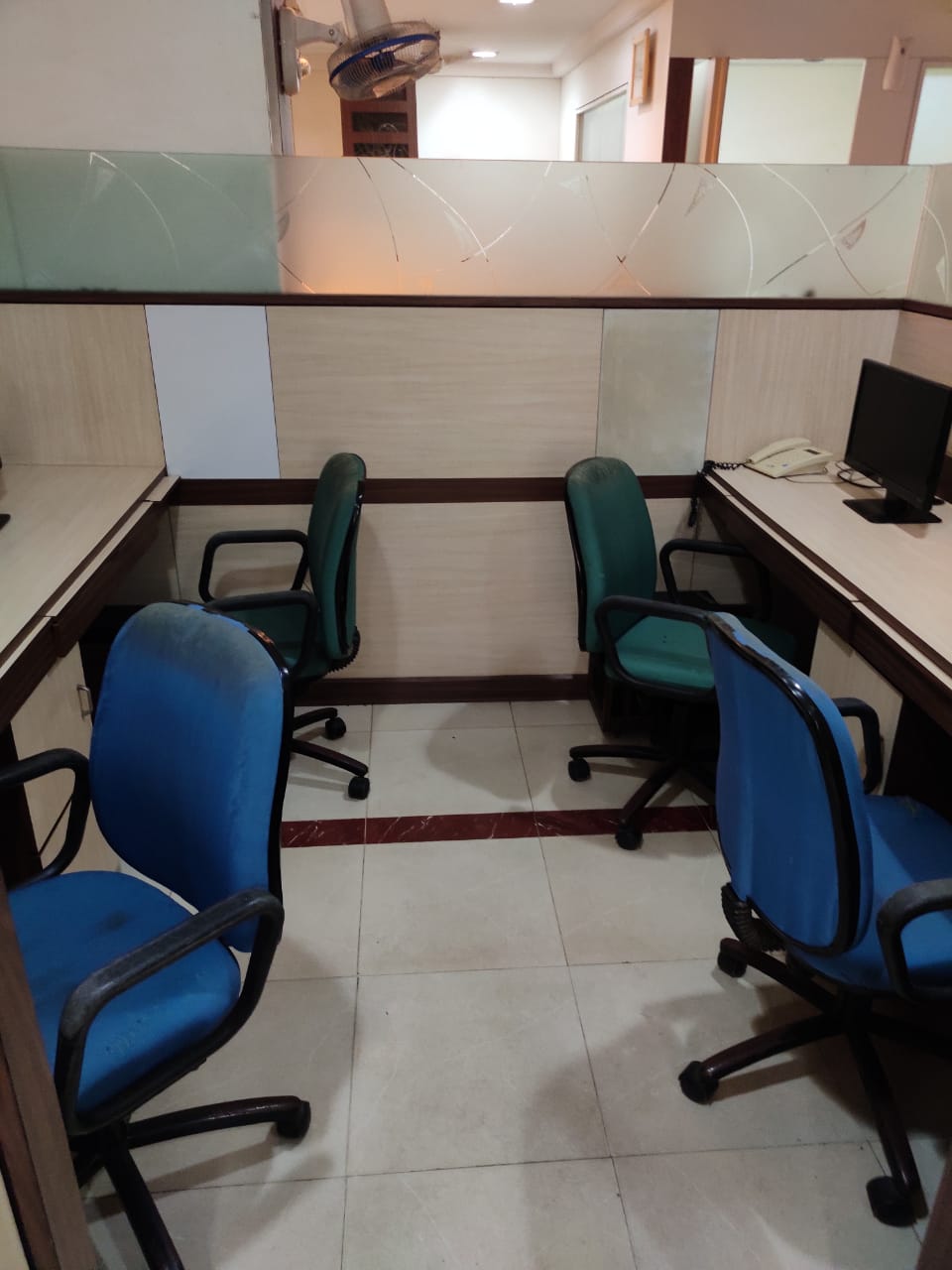 Office for Sale in 4 Road Mumbai