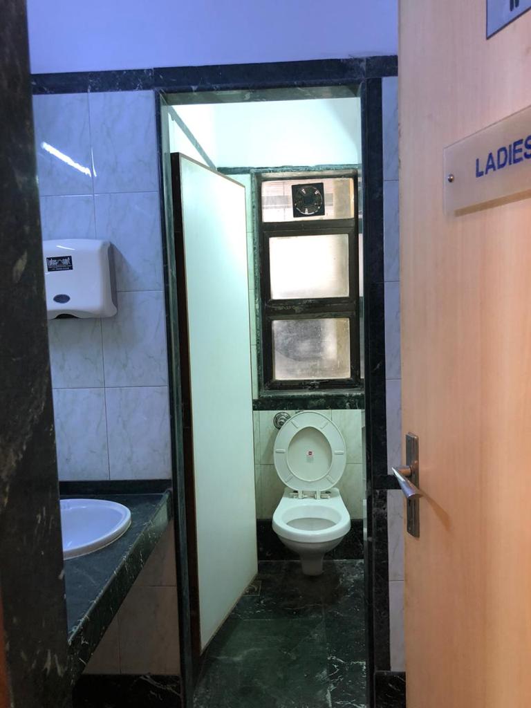 Office for Rent in Off S V Rd Mumbai