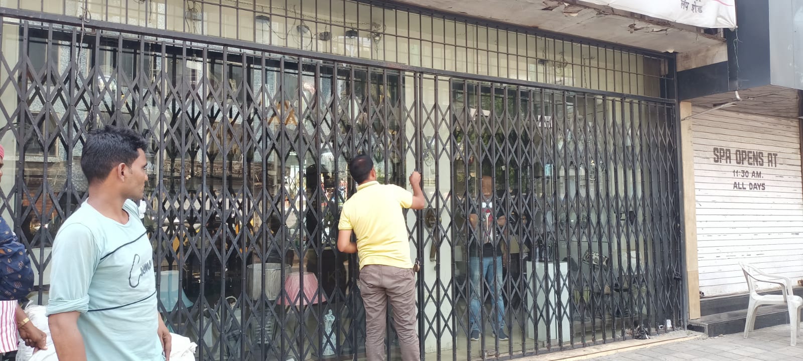 Shop for Rent in Bandra West Mumbai