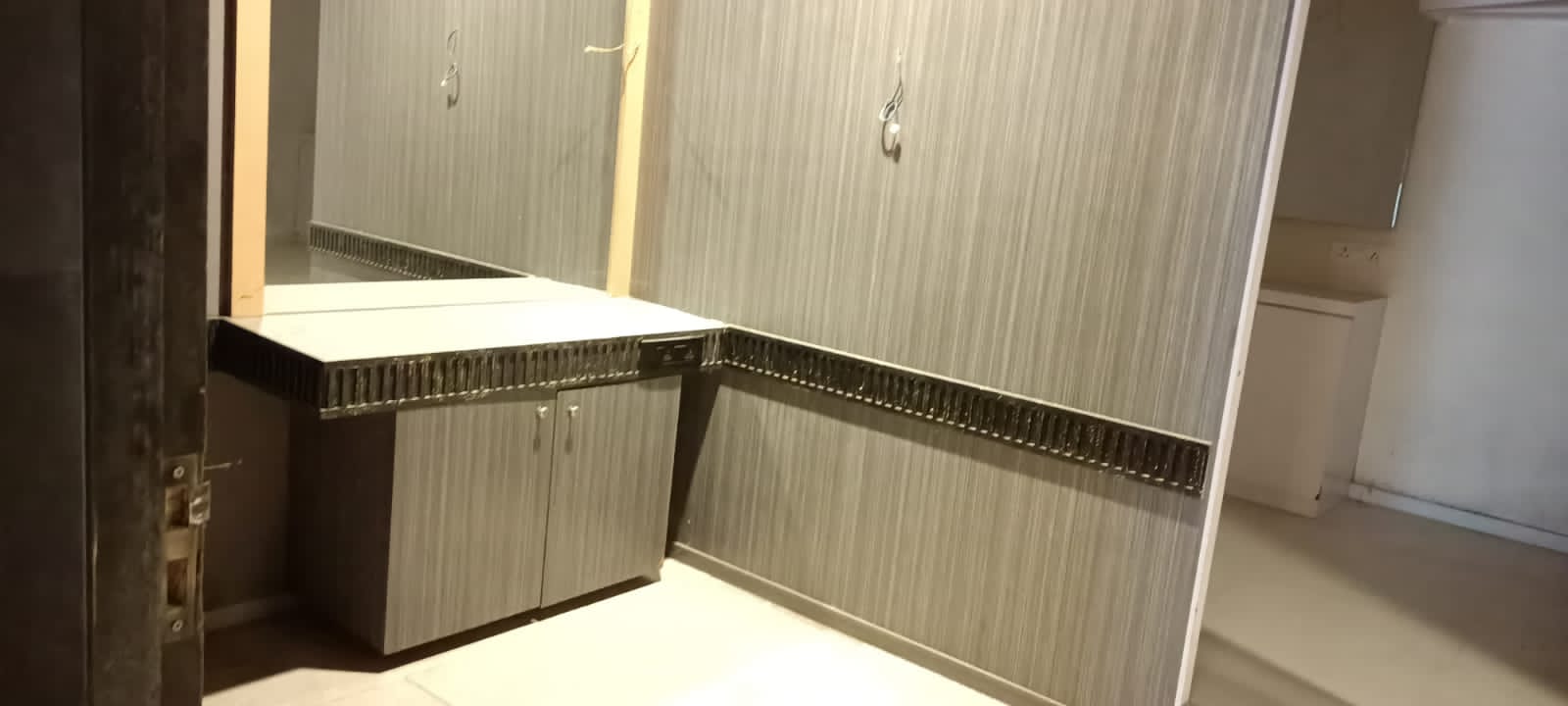 Showroom for Rent in Khar West Mumbai