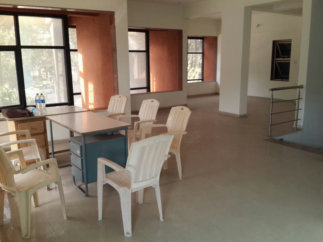 Showroom for Sale in 11 Road Mumbai