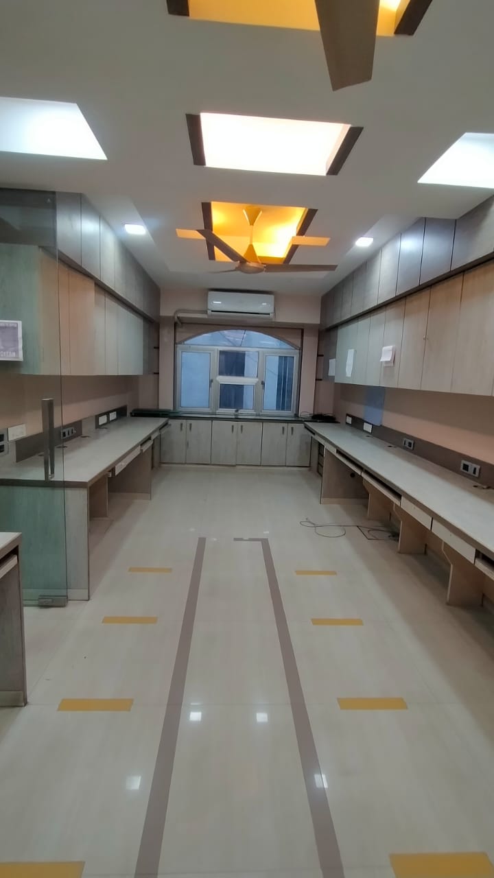 Office for Rent in S V Road Mumbai