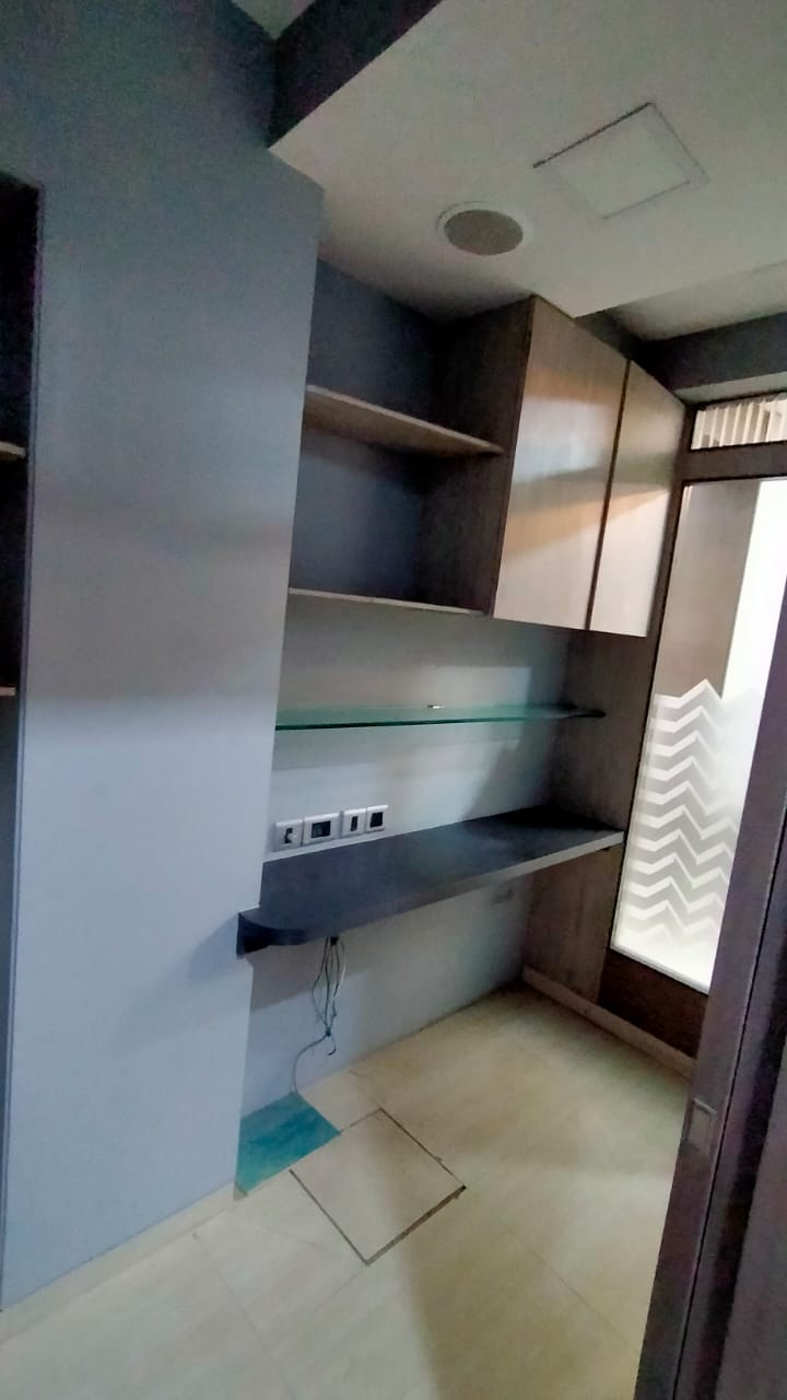 Office for Rent in S V Road Mumbai