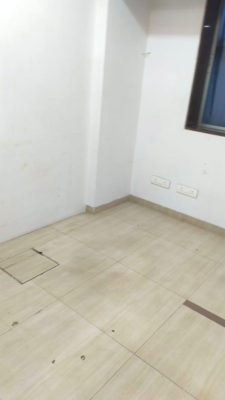 Office for Rent in S V Road Mumbai
