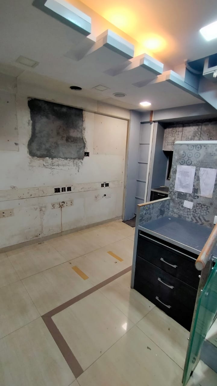 Office for Rent in S V Road Mumbai