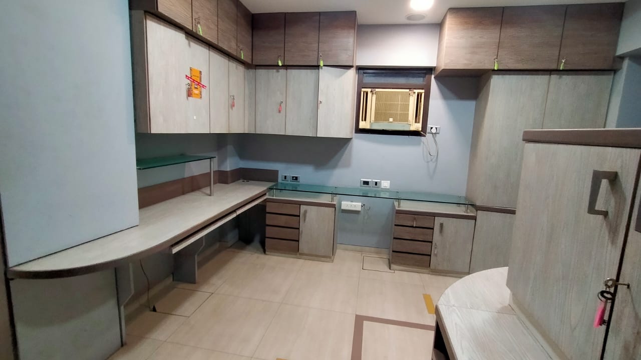 Office for Rent in S V Road Mumbai