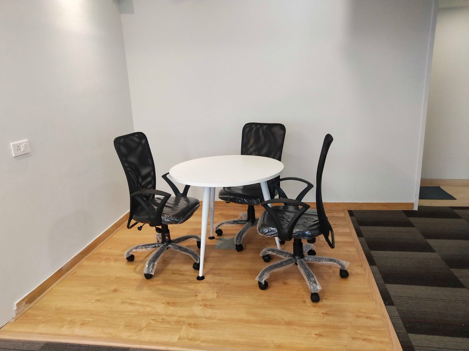 Office for Rent in Station road Mumbai