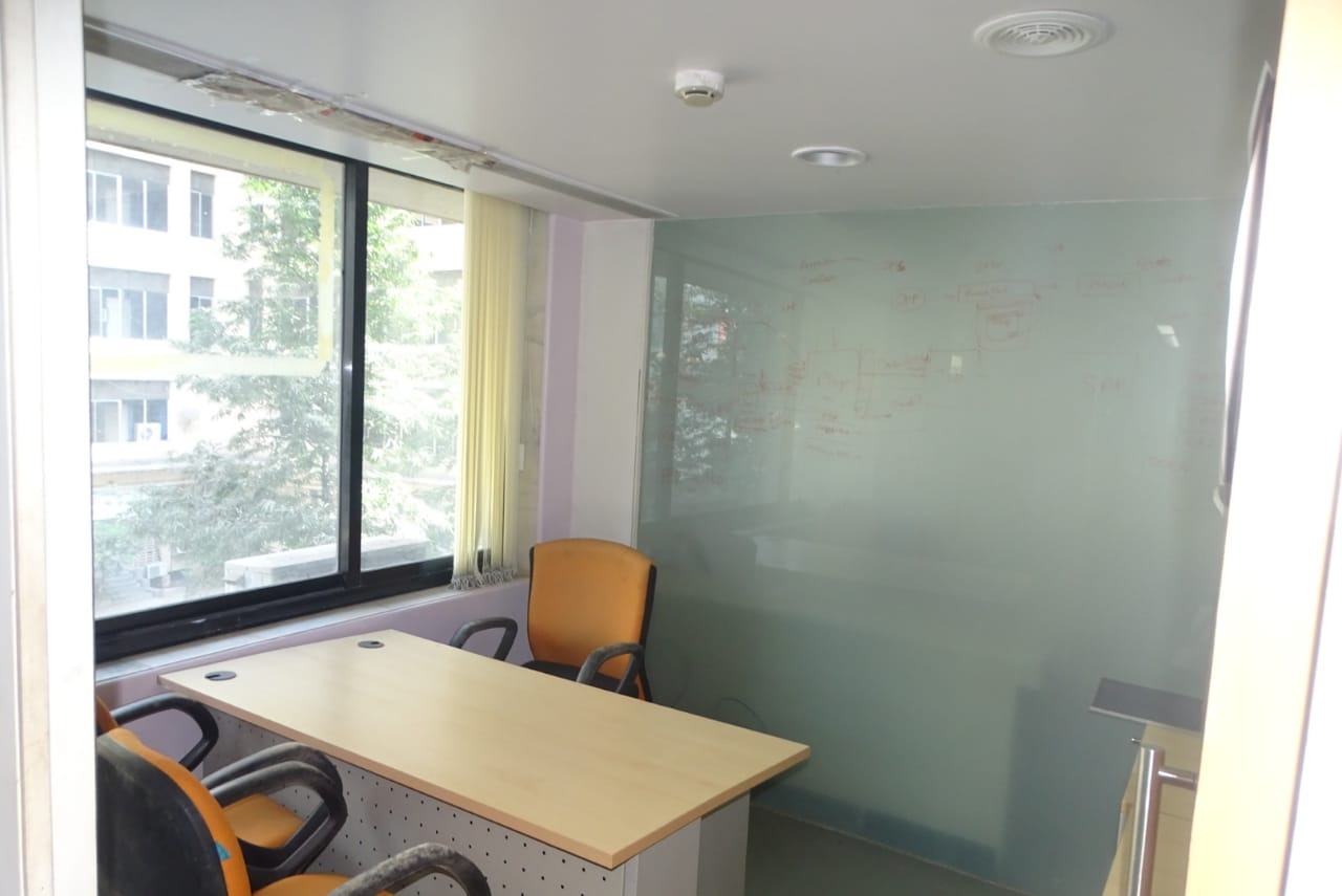 Office for Rent in Link Road Mumbai