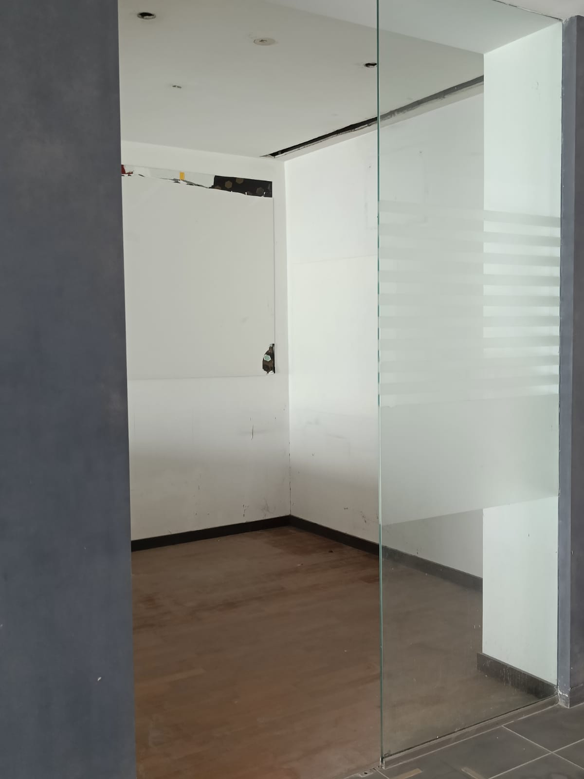Showroom for Rent in Appasaheb Marathe Marg Mumbai