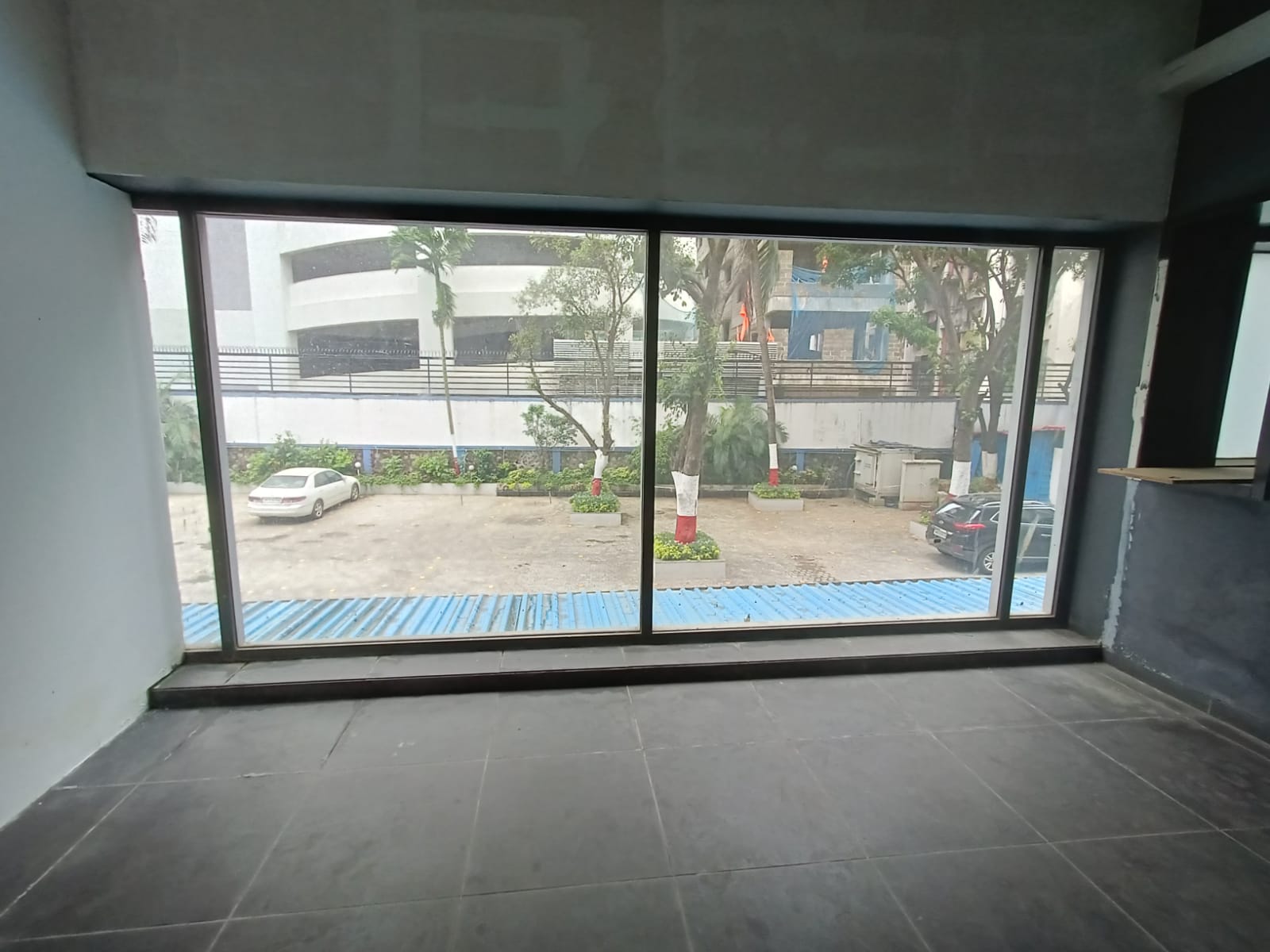 Showroom for Rent in Appasaheb Marathe Marg Mumbai