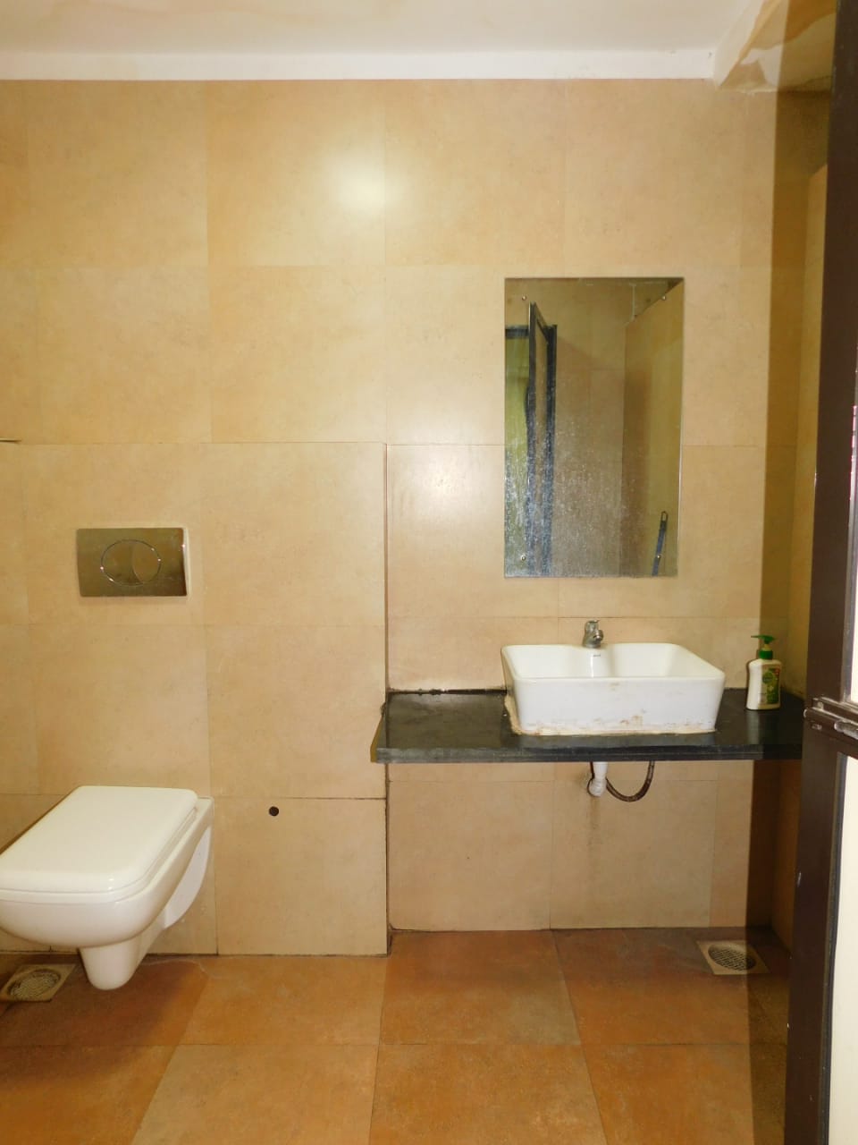 Showroom for Rent in Khar West Mumbai