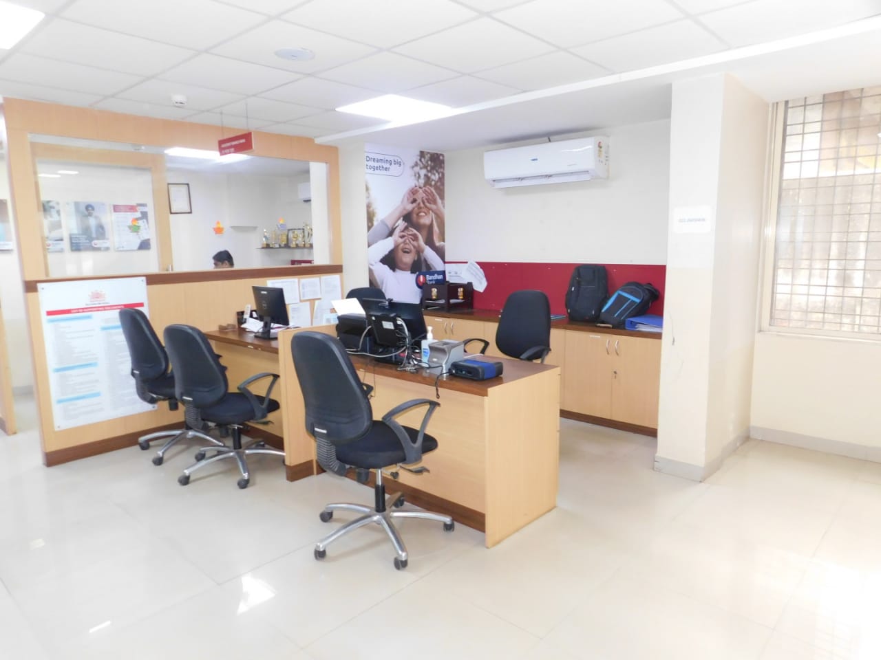 Showroom for Rent in Khar West Mumbai