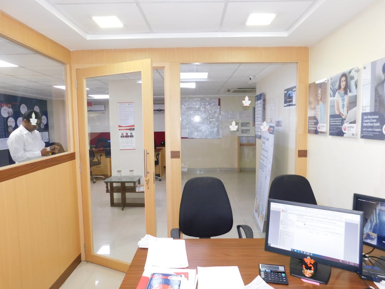 Showroom for Rent in Khar West Mumbai