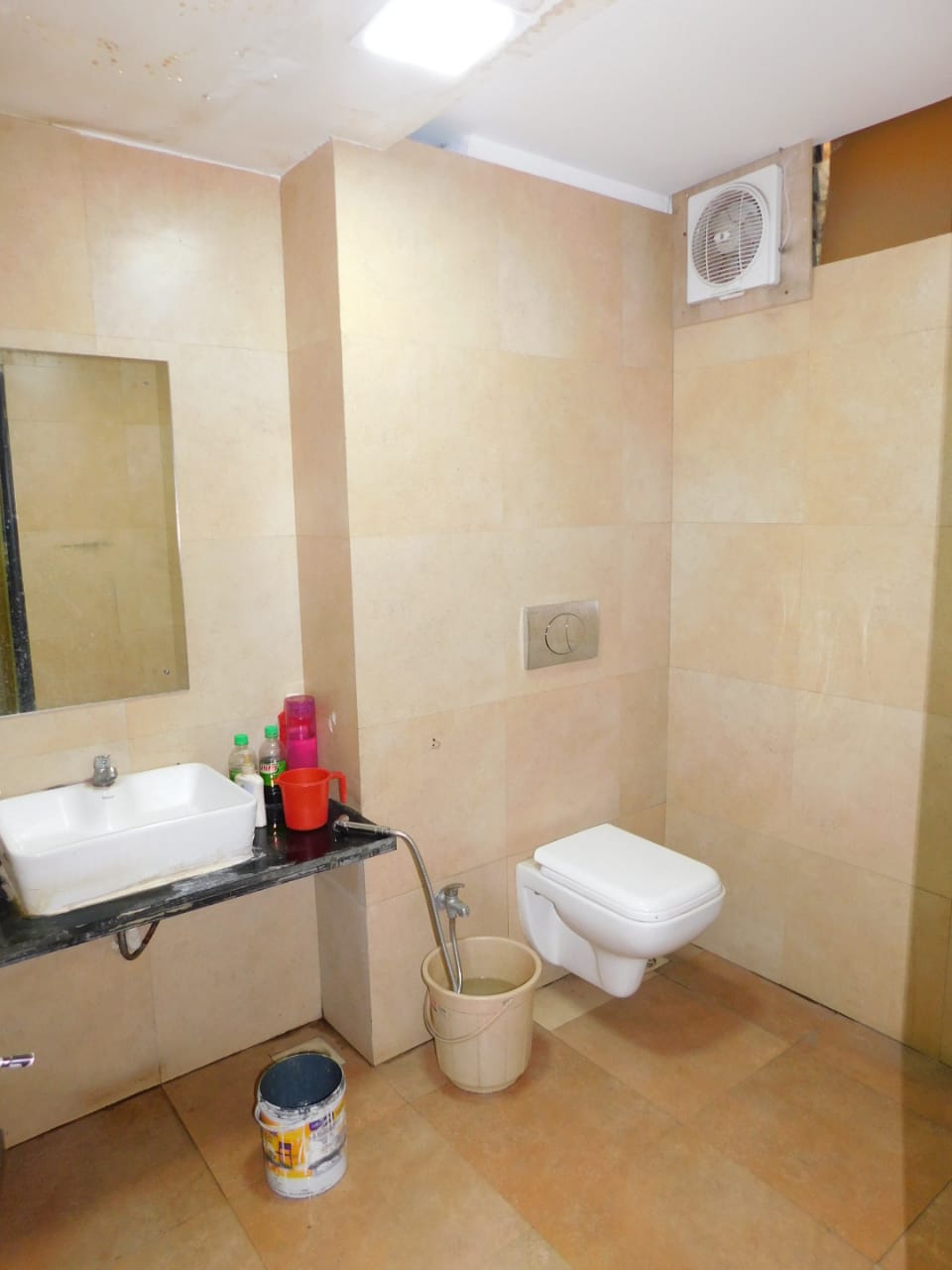 Showroom for Rent in Khar West Mumbai