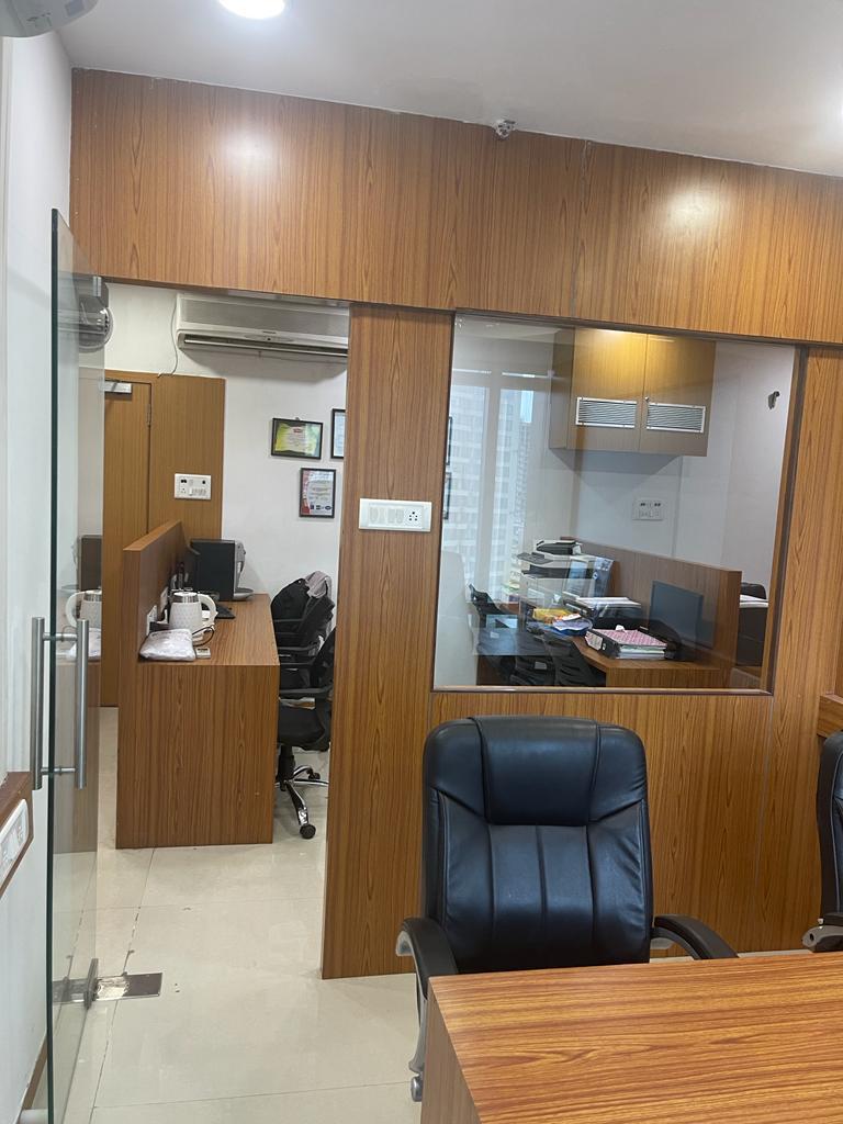 Office for Rent in Veera Desai  Road Mumbai