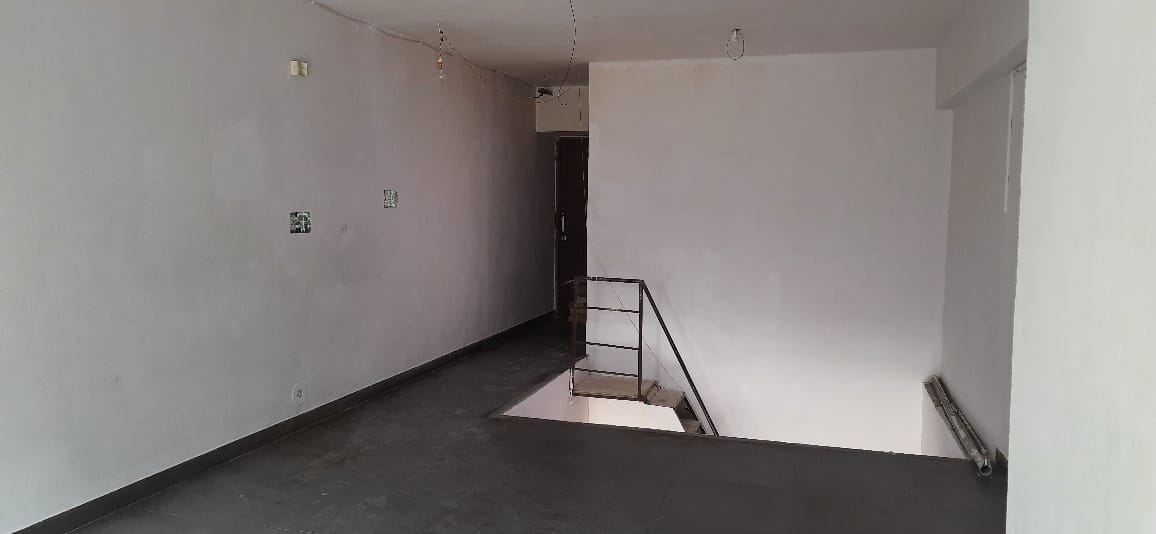 Shop for Rent in Linking  Road Mumbai