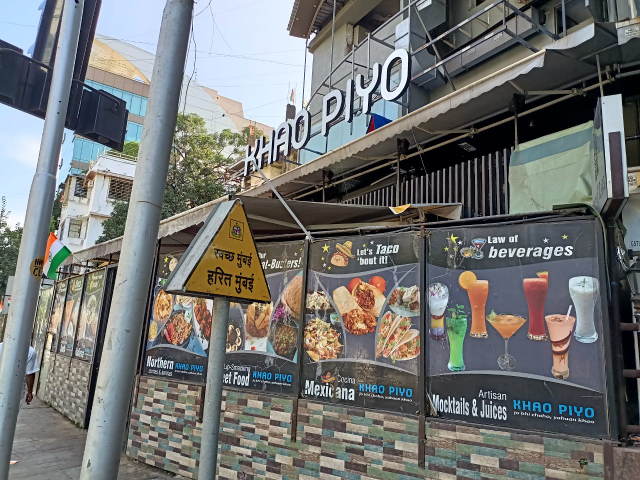 Showroom for Rent in Khar West Mumbai