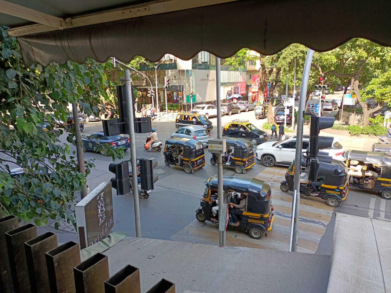 Showroom for Rent in Khar West Mumbai