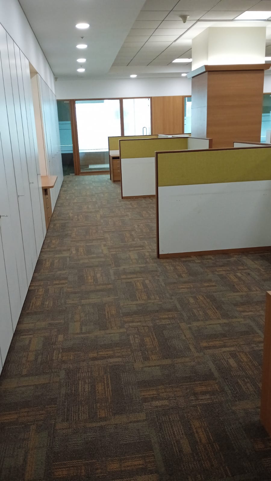Office for Rent in S B Marg Mumbai