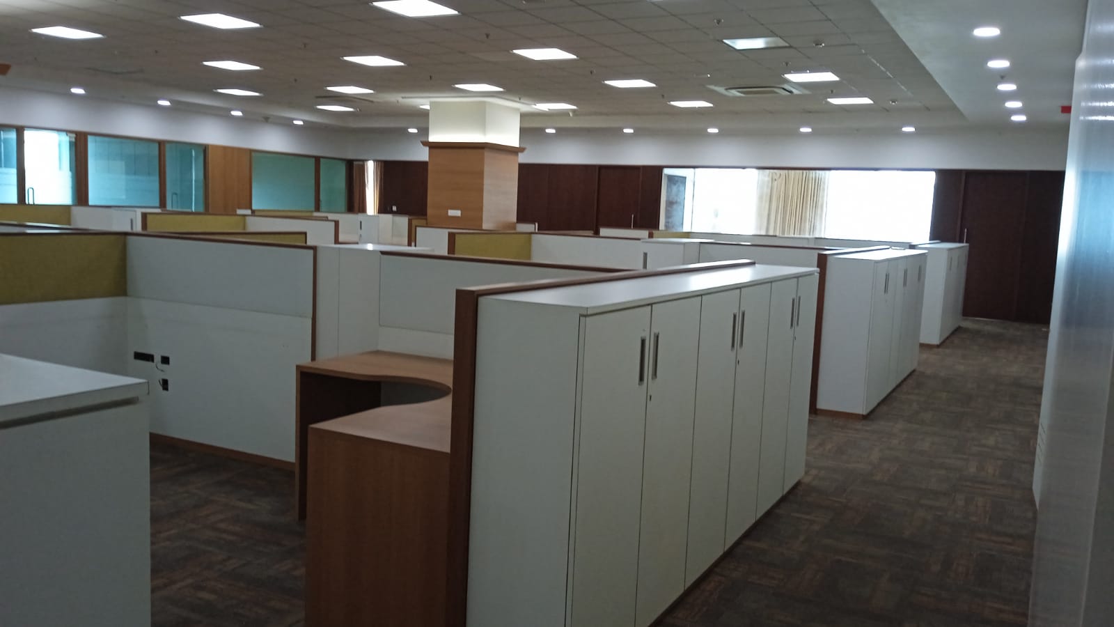 Office for Rent in S B Marg Mumbai