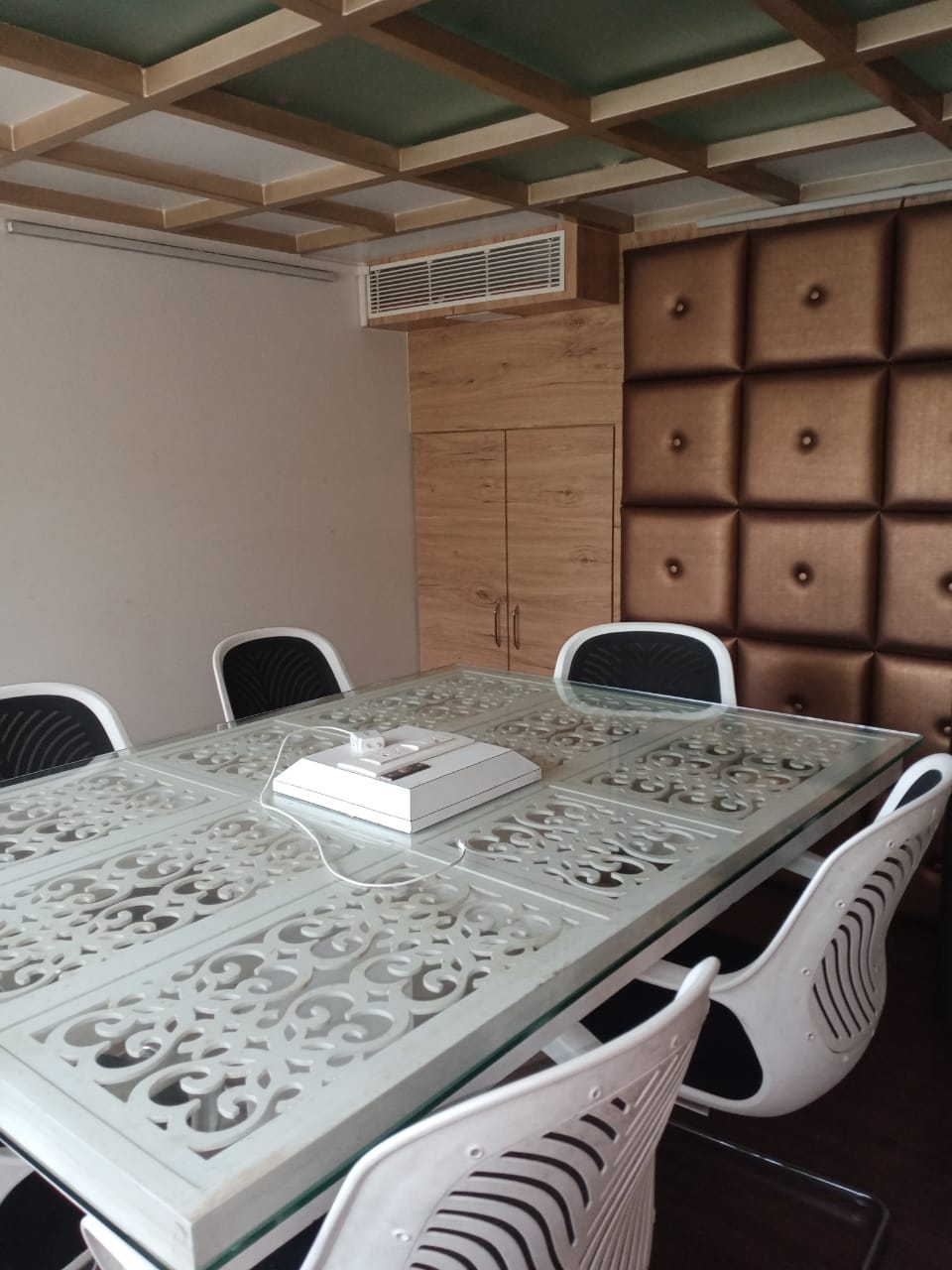 Office for Rent in S V Road Mumbai