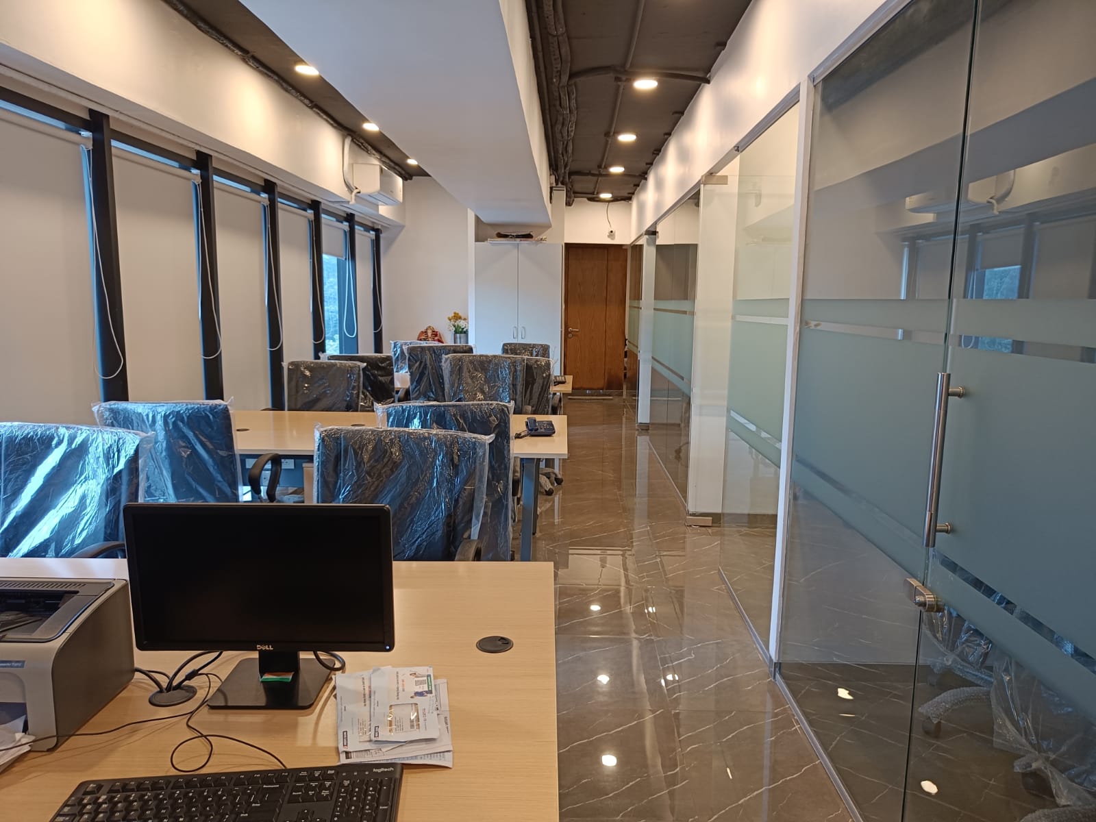 Office for Rent in S V Road Mumbai