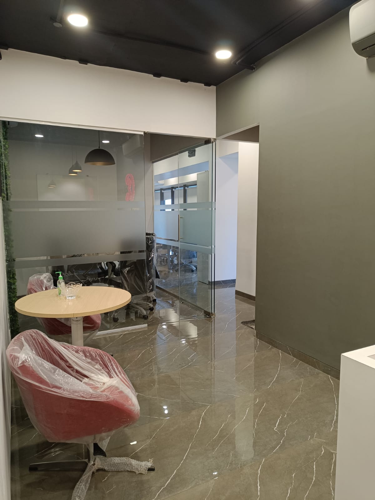 Office for Rent in S V Road Mumbai