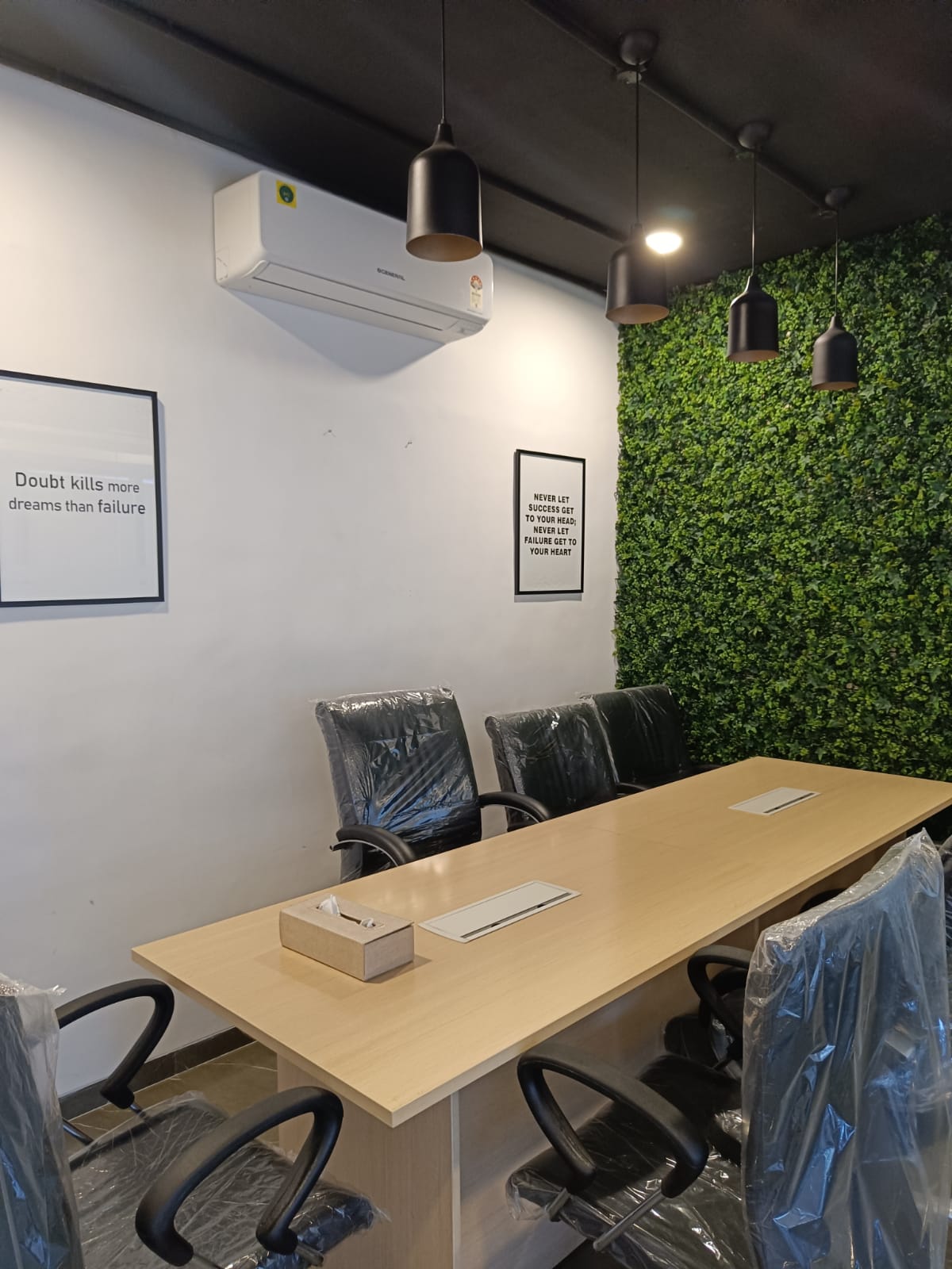 Office for Rent in S V Road Mumbai