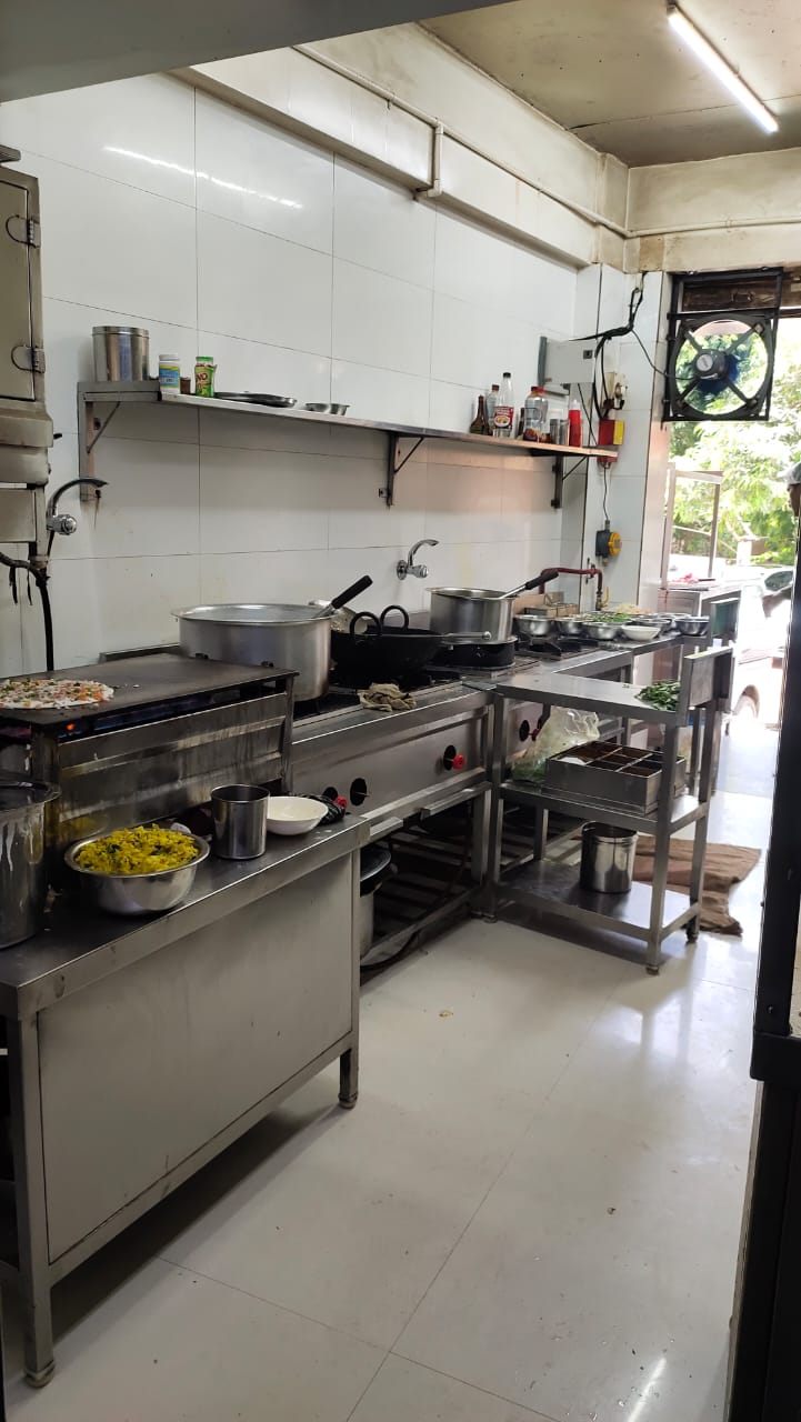 Showroom for Rent in Subhash Road Mumbai