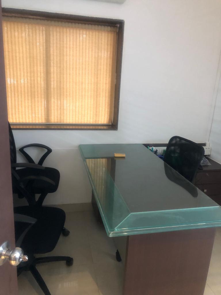 Office for Sale in Off Linking Rd Mumbai