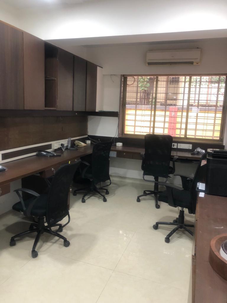 Office for Sale in Off Linking Rd Mumbai