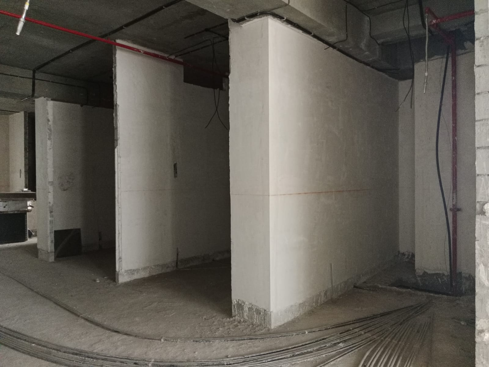 Showroom for Rent in Linking  Road Mumbai